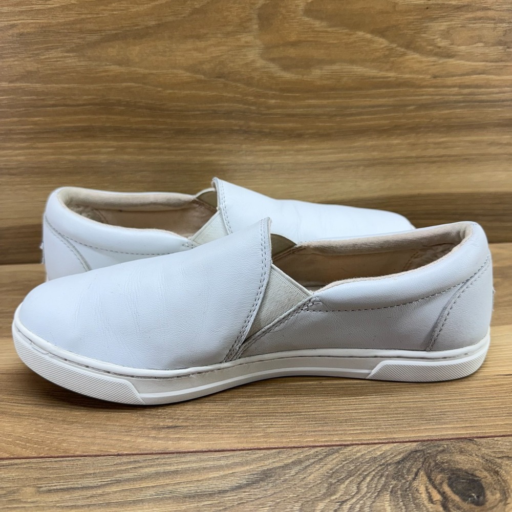 UGG‎ Kitlyn Leather Sneakers Womens 8 White Low Top Slip On flats Minimalist - Picture 6 of 11